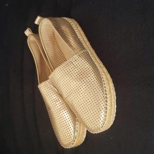 Steve Madden Rose Gold Sandals Size 8